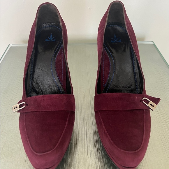 Michael Toshi Burgundy Suede with mini locks new never worn size 37.5 (7.5) - Picture 4 of 10